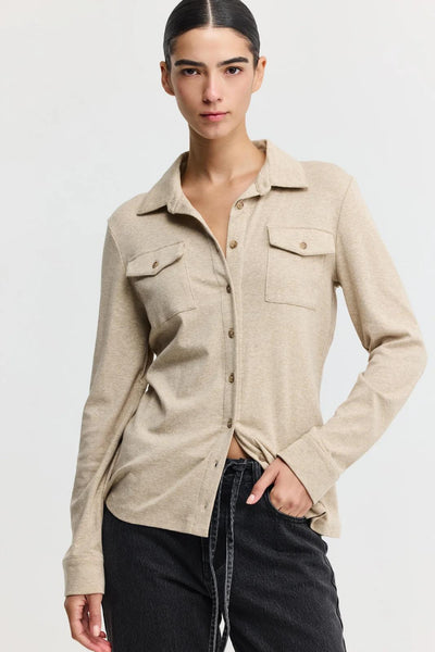 חולצת בייסיק משודרגת